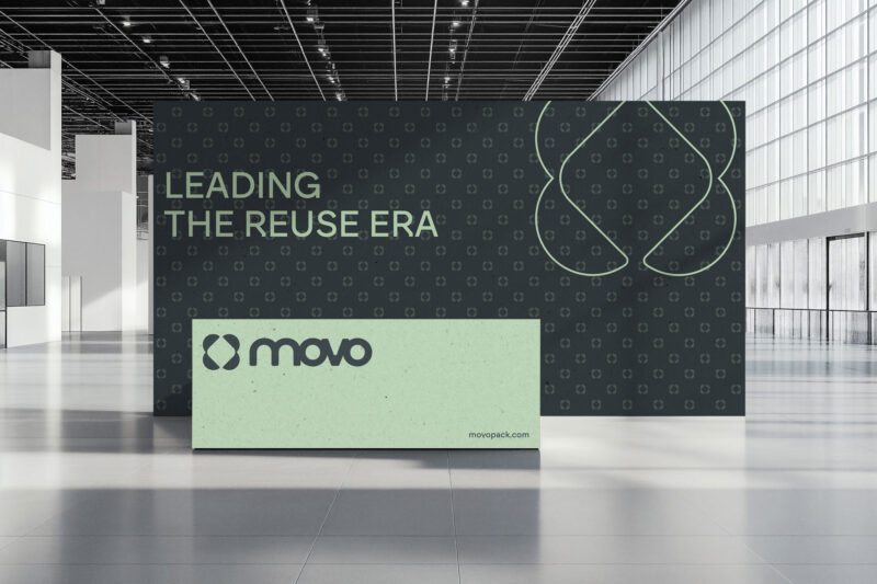 movo-Reception-in-the-Modern-Building-Mockup